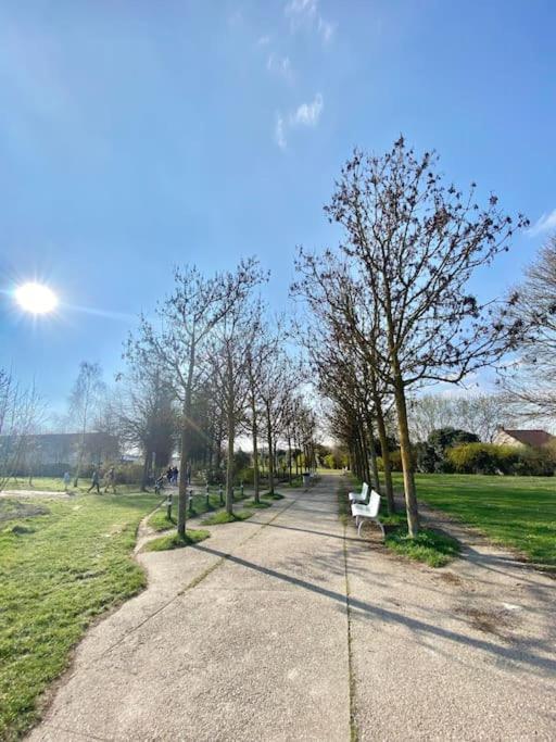 Le Domaine Reserve , Parking Et Ecrin De Verdure Amiens Exterior photo