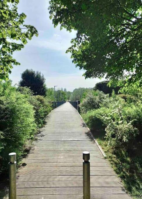 Le Domaine Reserve , Parking Et Ecrin De Verdure Amiens Exterior photo